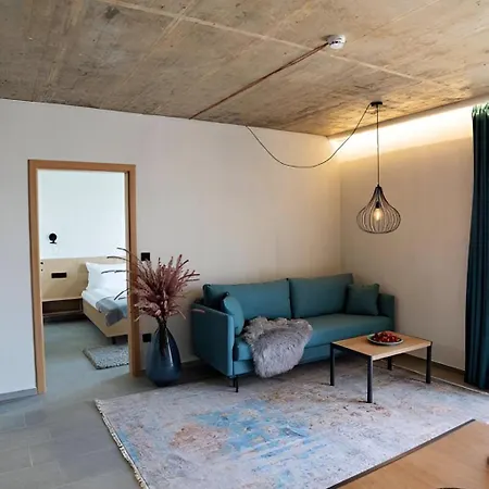 Amara Sugar 3*